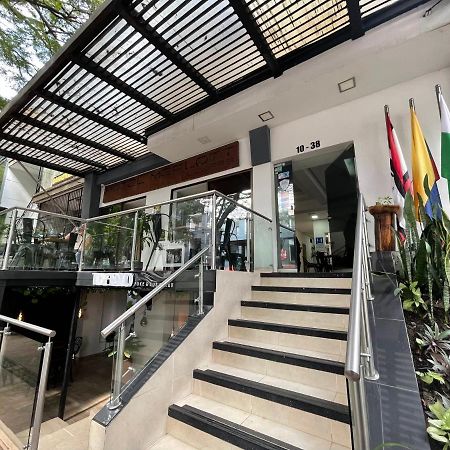 Hotel Merlott Lleras Медельин Экстерьер фото