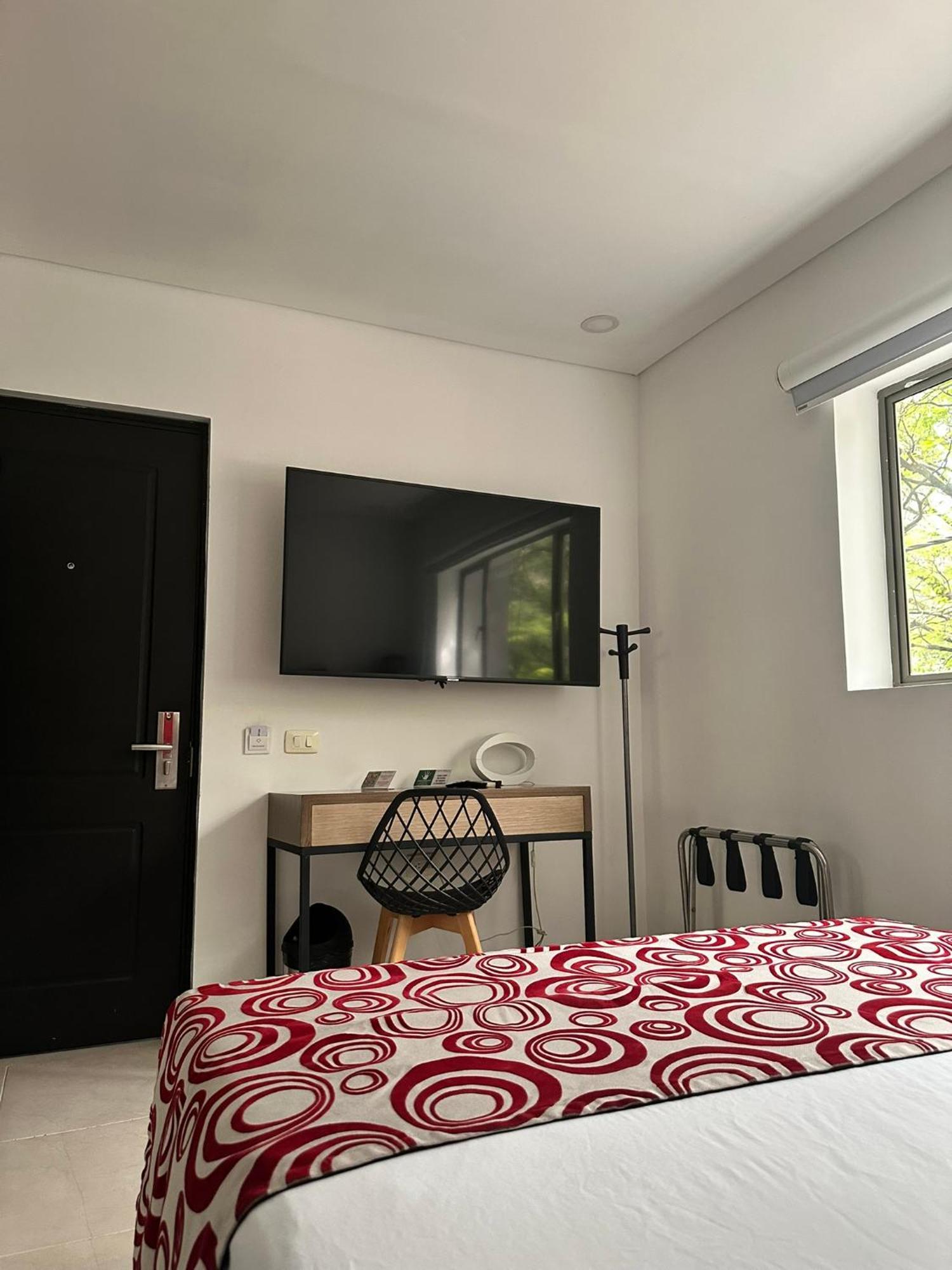 Hotel Merlott Lleras Медельин Экстерьер фото
