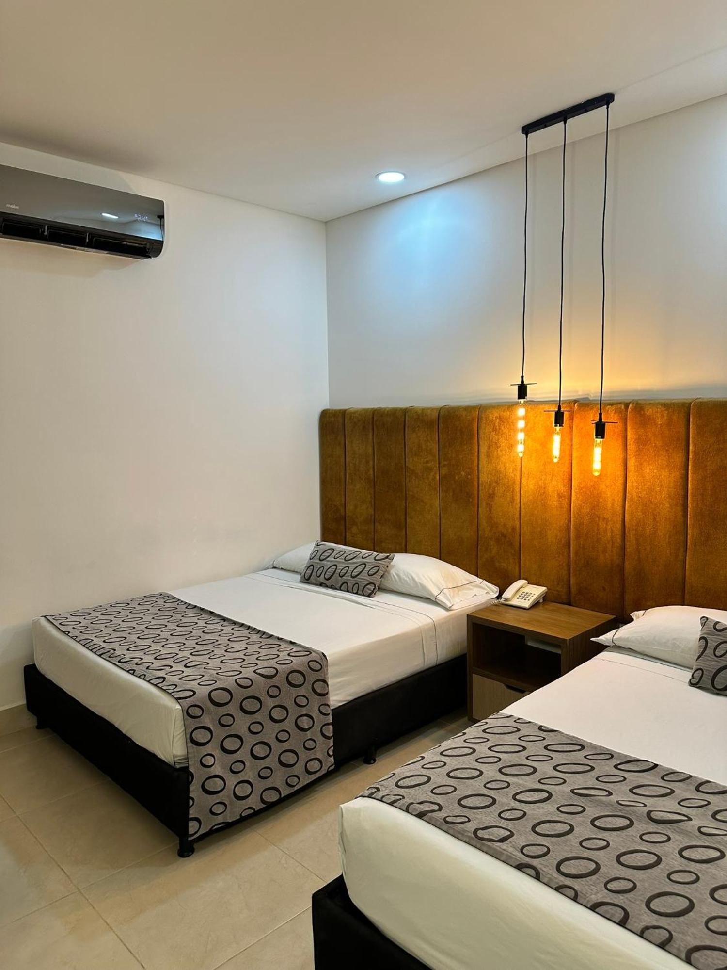 Hotel Merlott Lleras Медельин Экстерьер фото