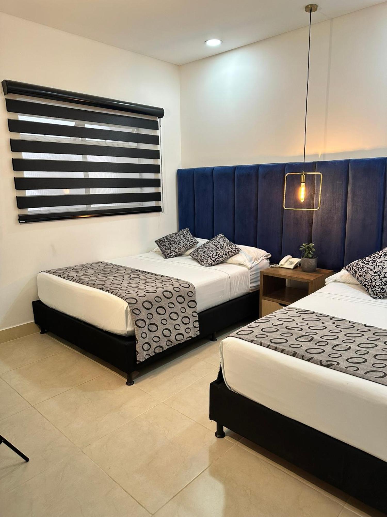 Hotel Merlott Lleras Медельин Экстерьер фото
