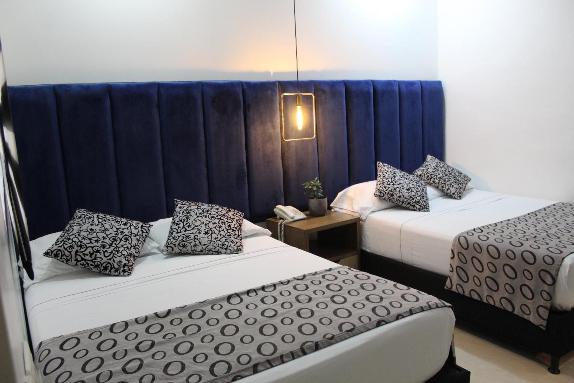 Hotel Merlott Lleras Медельин Экстерьер фото